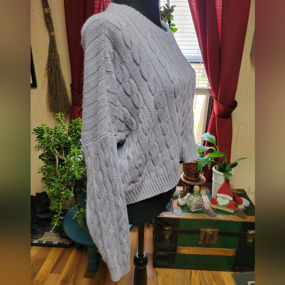 Hollister womens medium lavender cropped chainknit sweater slouchy - Picture 4 of 8